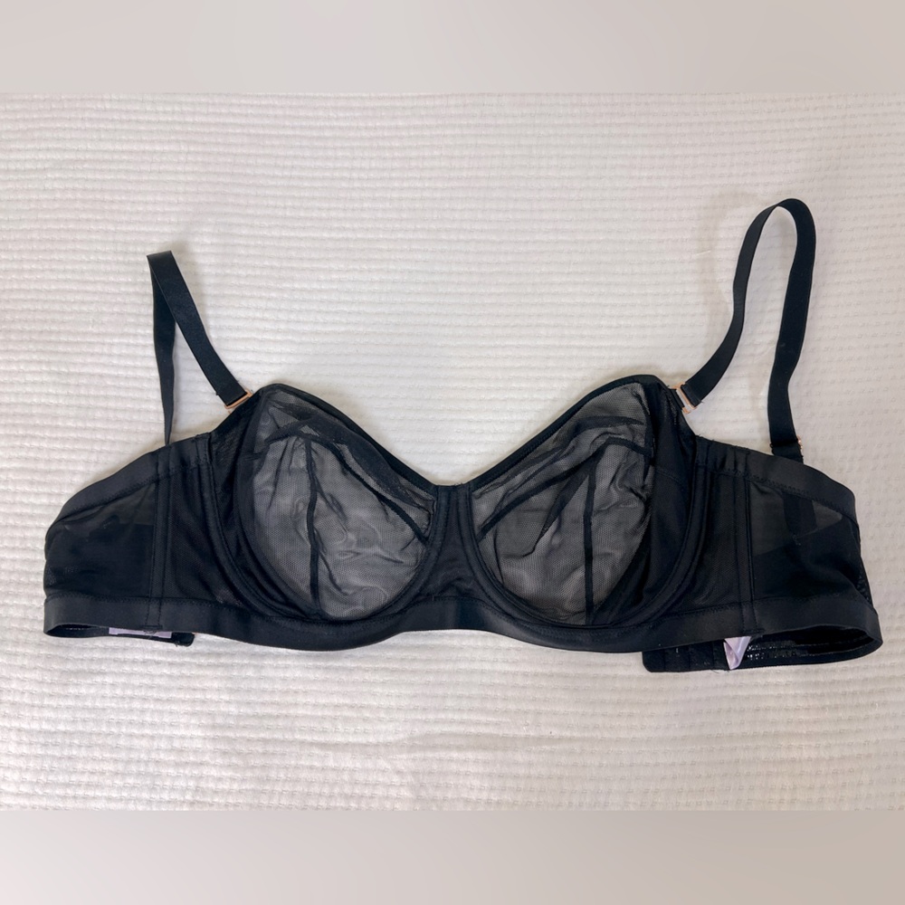 38DD Removable strap unlined bra